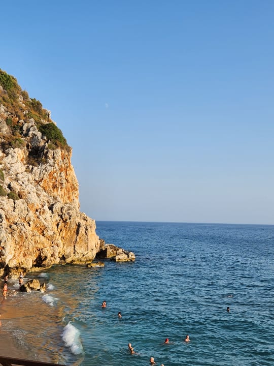 Strand Aria Resort & Spa