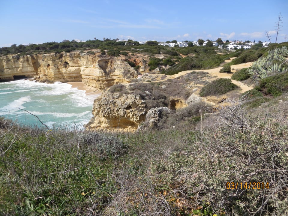 Vanaf de rotsen een blik op Hapimag Hapimag Resort Albufeira