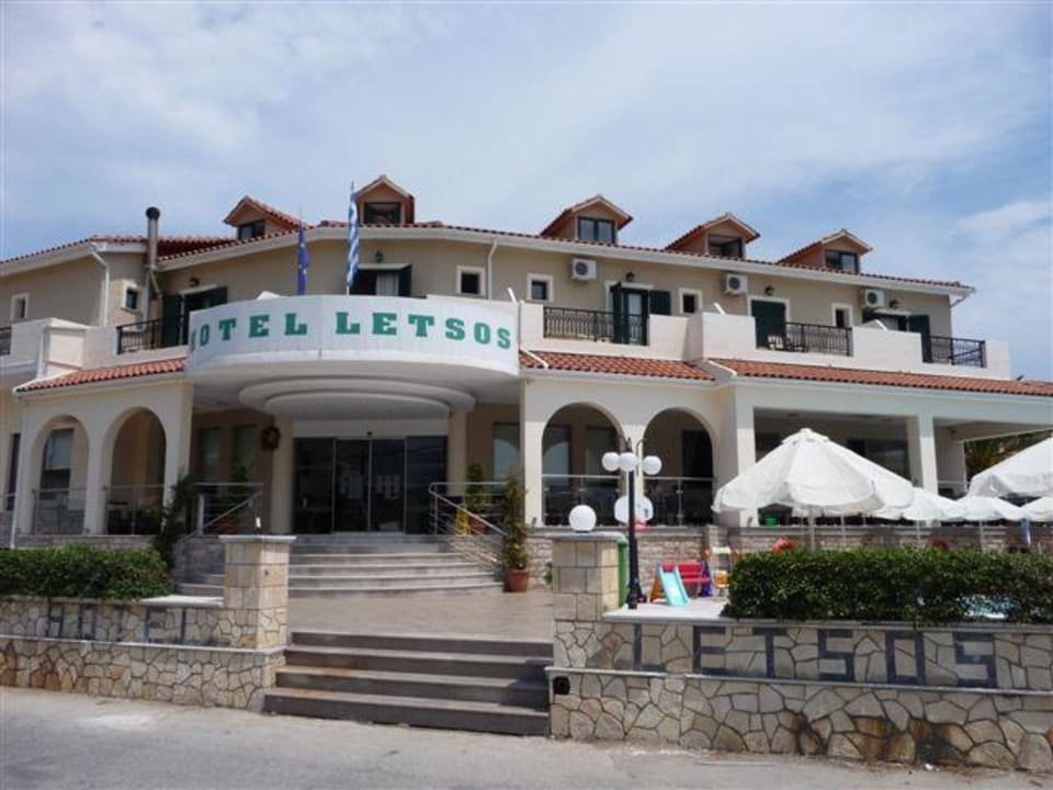 Wejście hotelowe Hotel Letsos