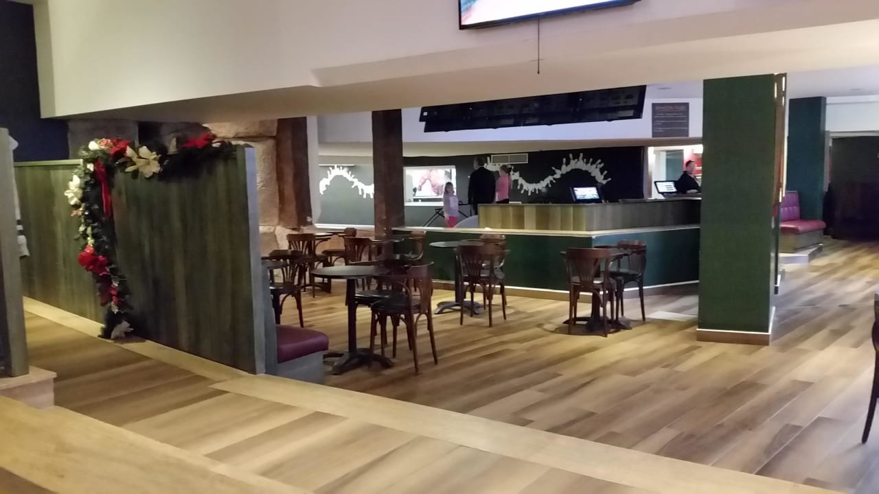Sportsbar db Seabank Resort + Spa