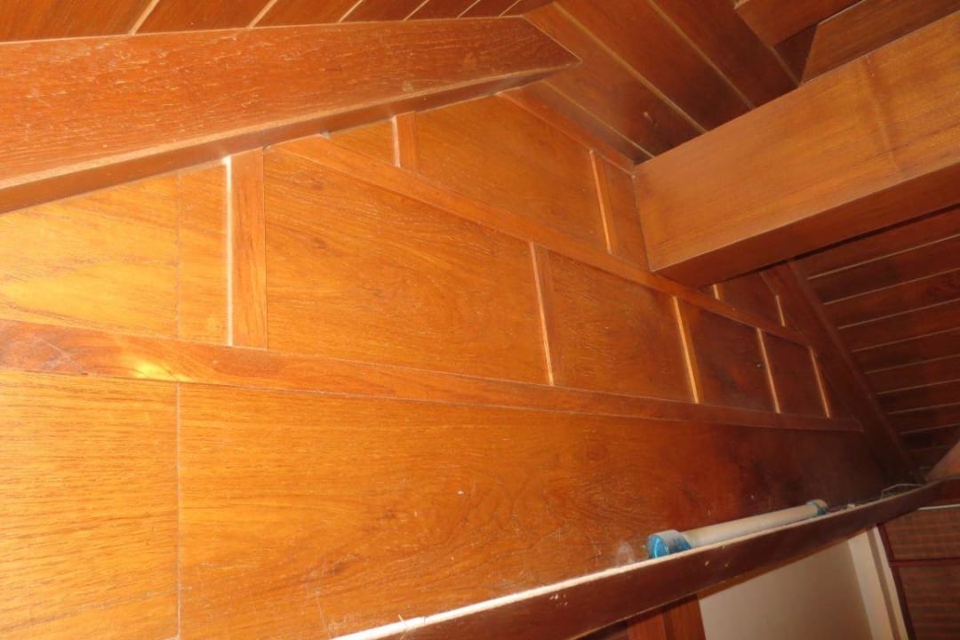 Staub im Zimmer Hotel Baan Pakgasri Hideaway