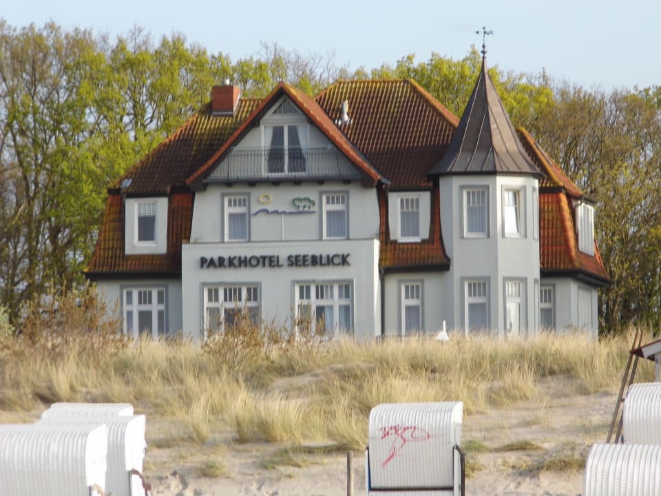Direkt hinter der Düne Parkhotel Seeblick