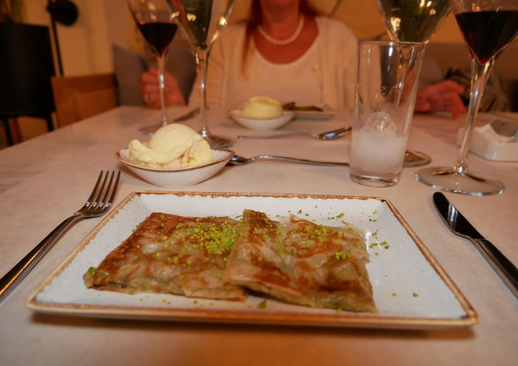 Gastro Miramare Queen Hotel