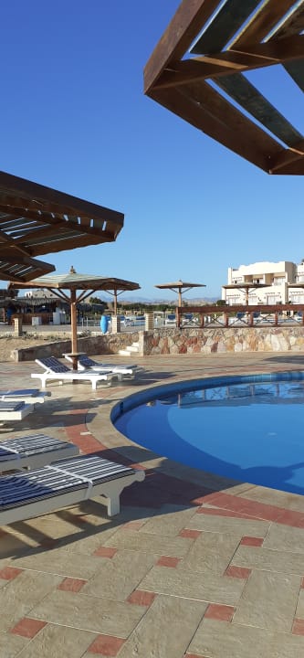 Pool Laguna Beach Marsa Resort