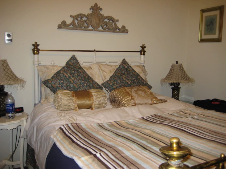 Santa Rosa Room Hotel Melitta Station Inn