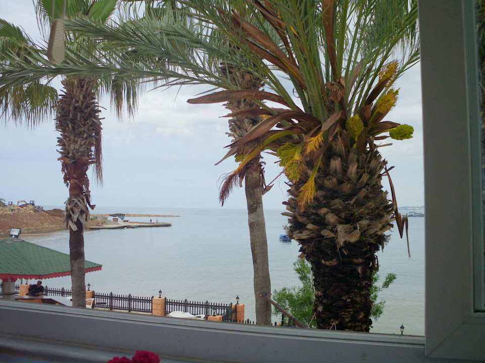 Aussicht beim Frühstücken Lonicera Resort & Spa Hotel