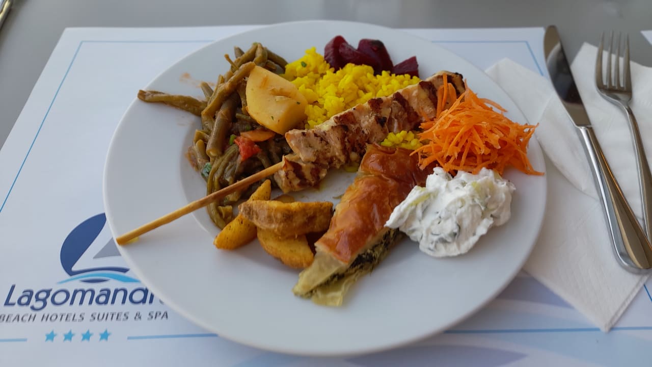 Gastro Hotel Lagomandra Beach