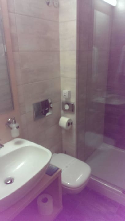 Bathroom Hotel Artloft
