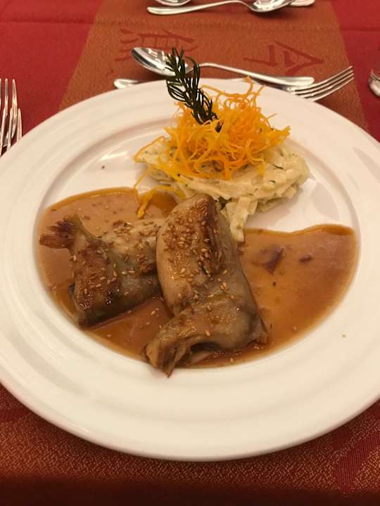 Gastro Acanthus Cennet Barut Collection