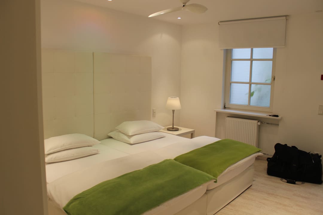 Riesige Betten Werners Hotel