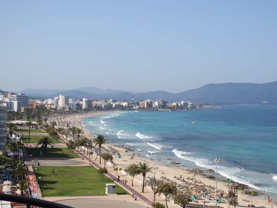 Blick vom Zimmer auf den Strand Hipotels Hipocampo Playa