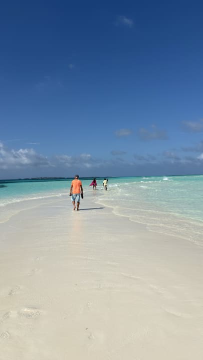 Strand Kuredu Island Resort & Spa