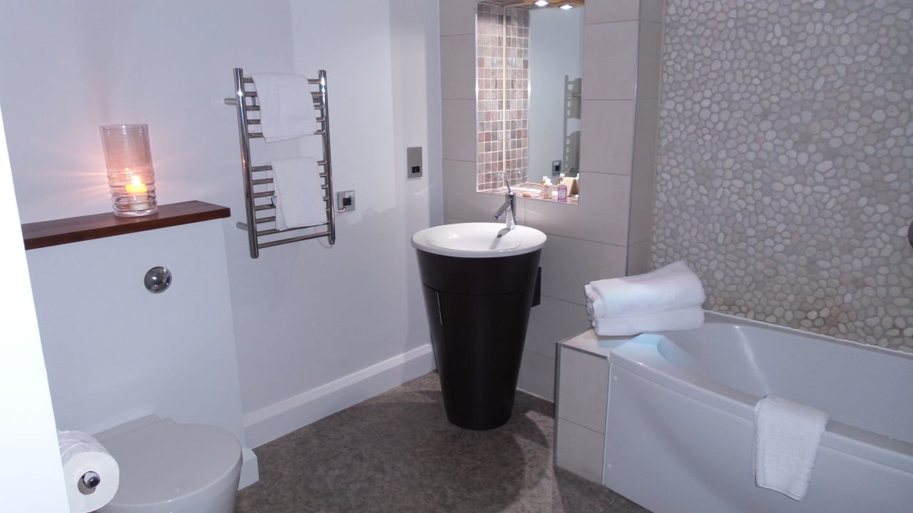 Bathroom  Smiths At Gretna Green Hotel