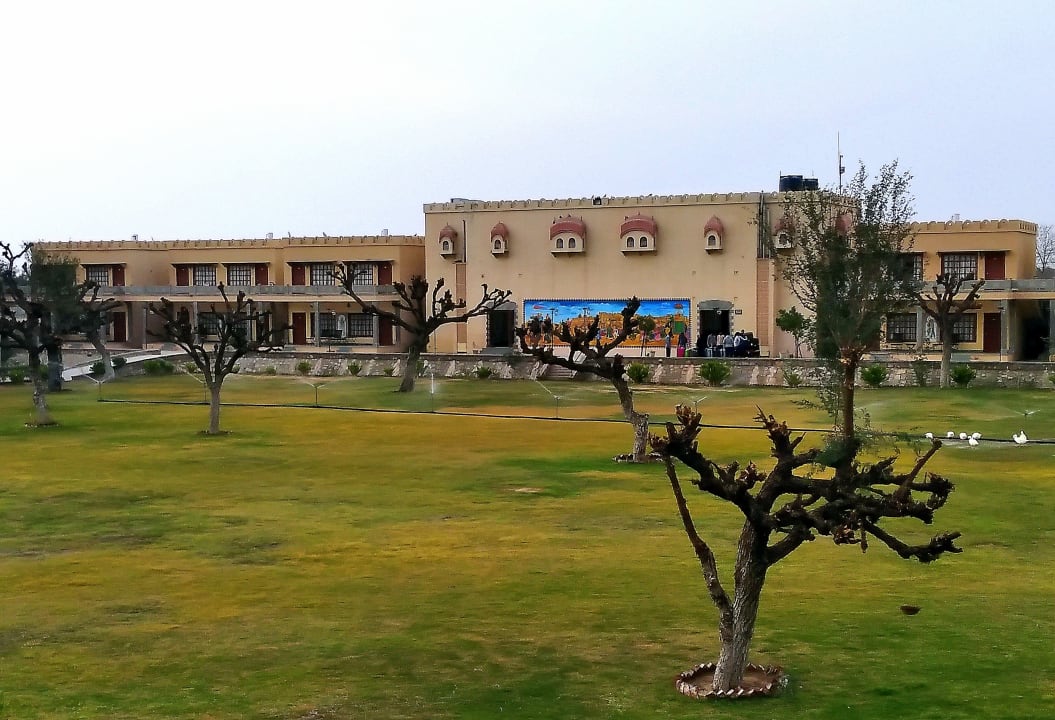 Außenansicht Hotel Desert N Dunes