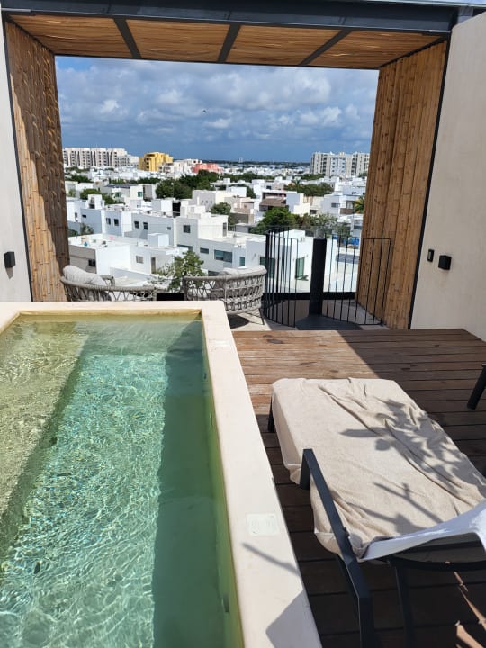 Pool Hive Cancun by G Hotels