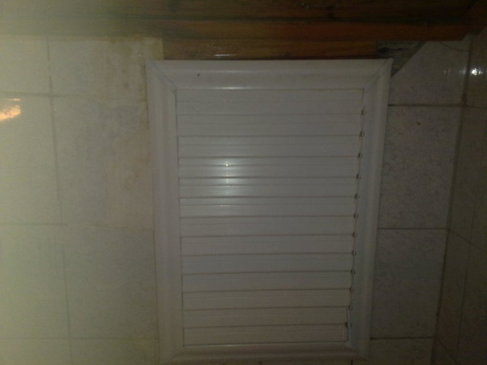 Das Badezimmer hielt viele Überraschungen bereit Can Garden Beach