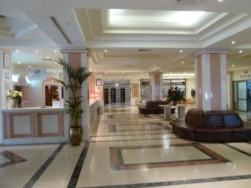 Rezeption Hotel Kalithea Horizon Royal