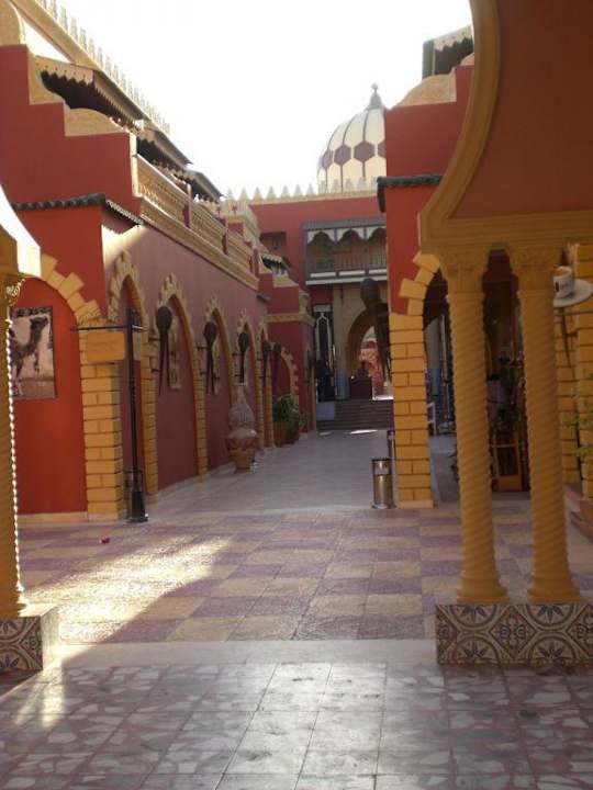 Einkaufsmeile Pickalbatros Alf Leila Wa Leila Resort - Neverland Hurghada