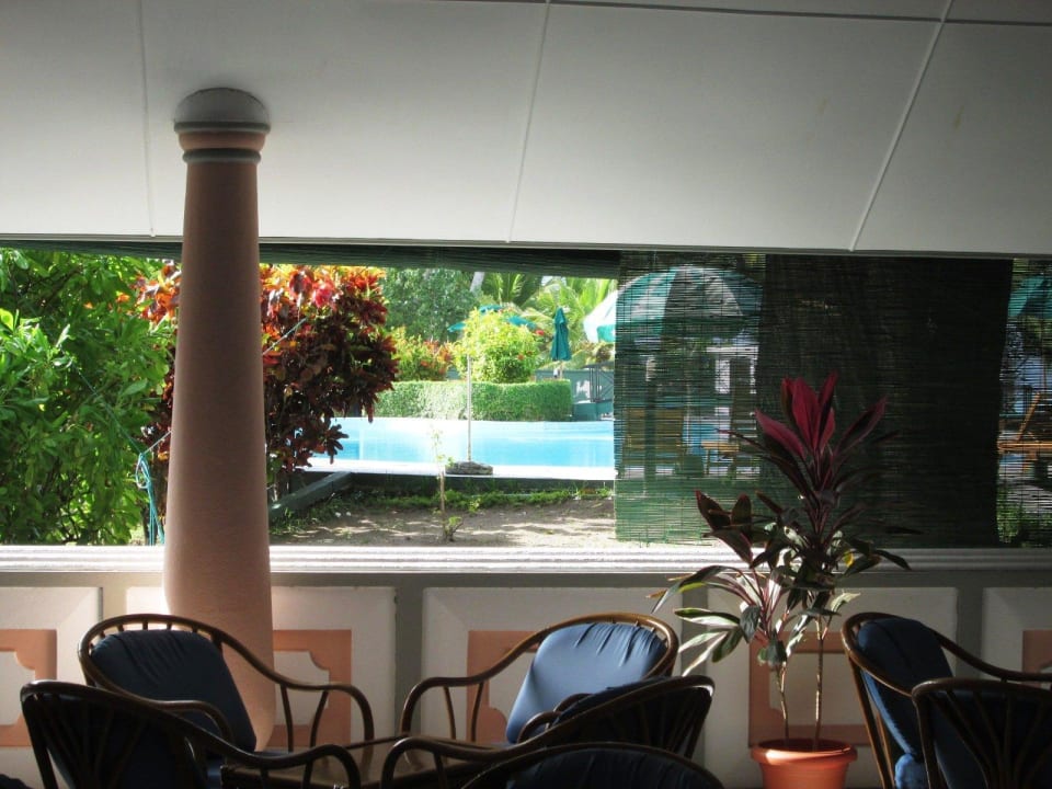 Aus der Bar zu sehen Equator Village Resort