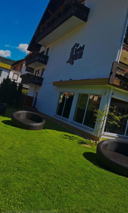 Außenansicht Hotel Lamm - Mitteltal