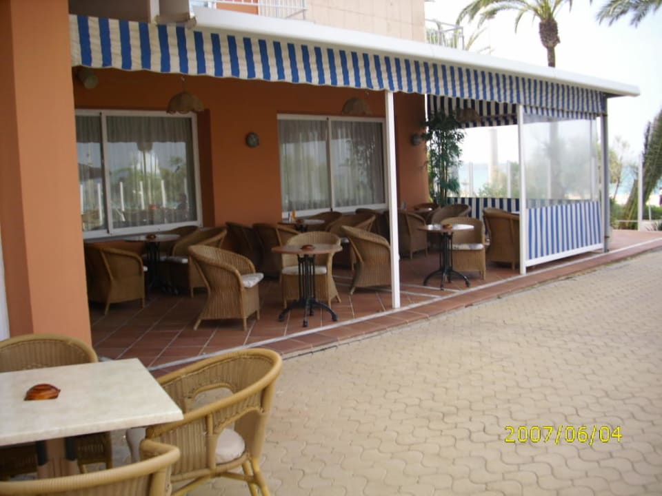 Snackbar draussen. HSM Golden Playa