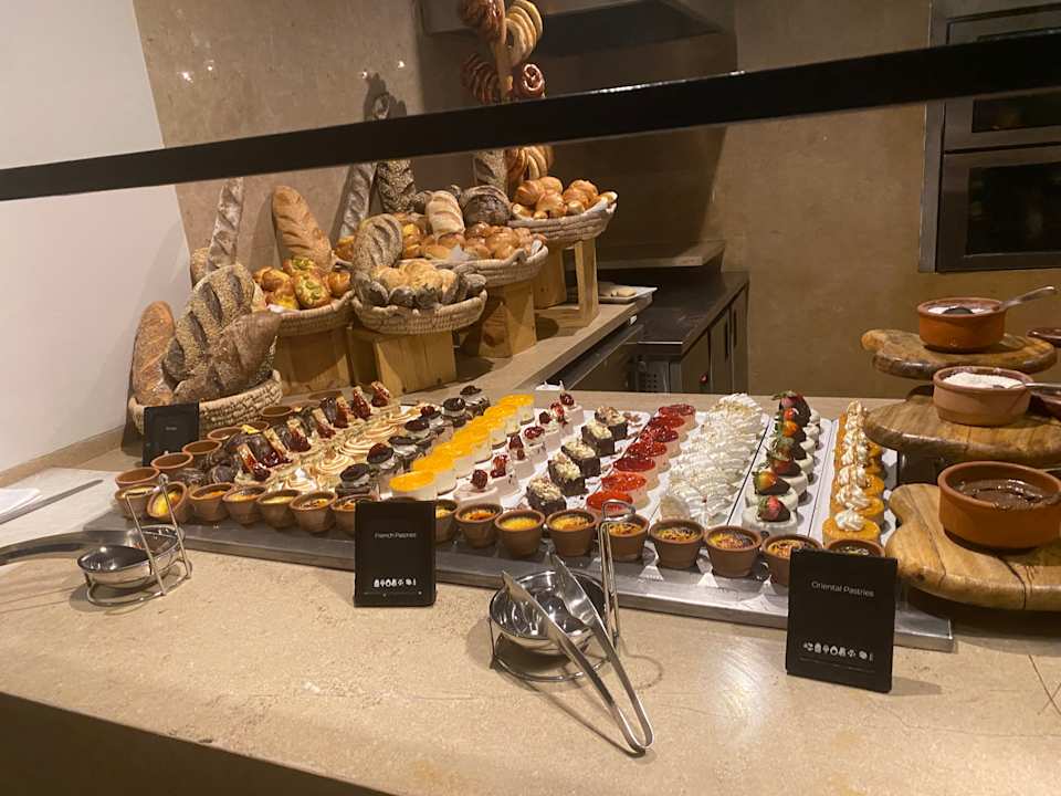 Gastro Serry Beach Resort