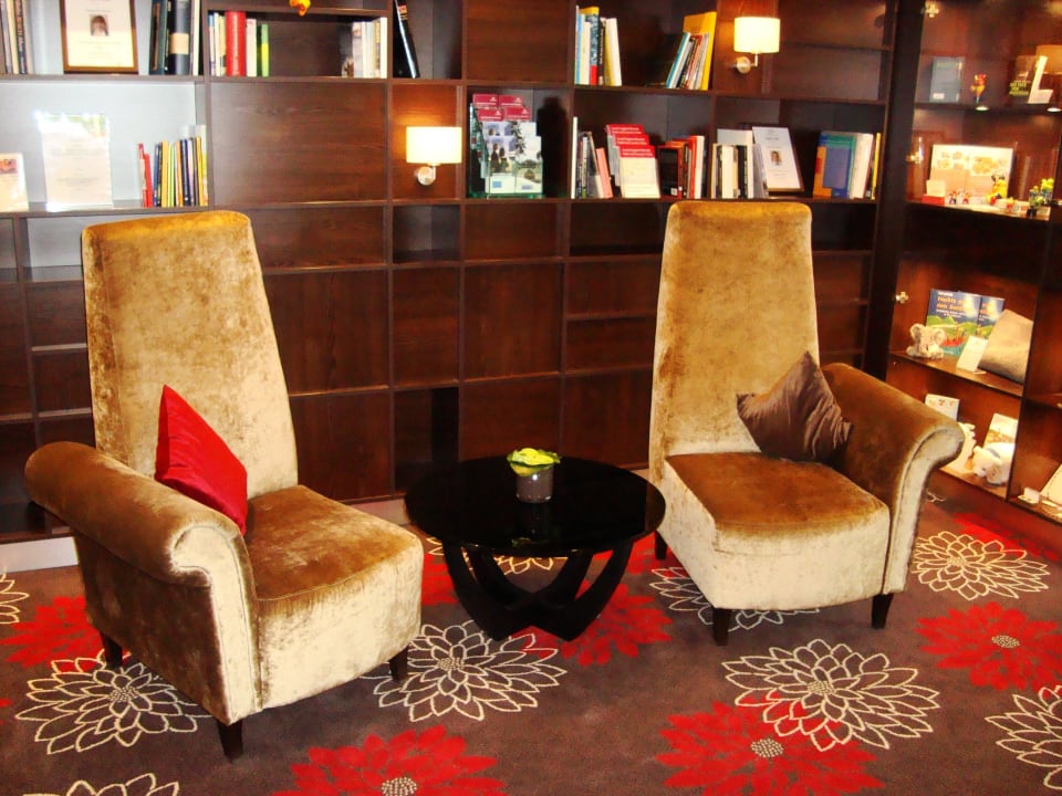 Hotelhalle Courtyard by Marriott Hannover Maschsee
