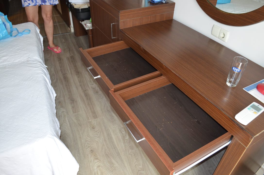 Schubladen beim Erstbezug Side Alegria Hotel & Spa - Adults only +16