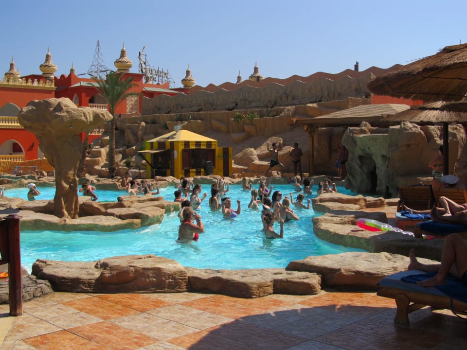 Turnen mit Musik Pickalbatros Alf Leila Wa Leila Resort - Neverland Hurghada