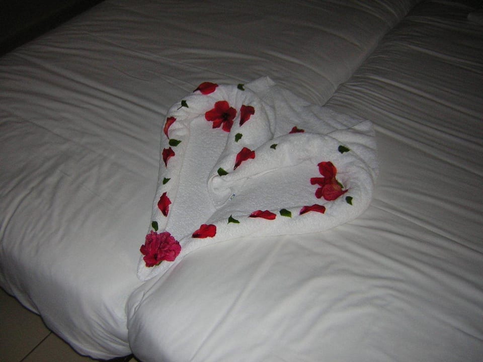 Wundervolles Handtuchherz Jaz Dar EL Madina