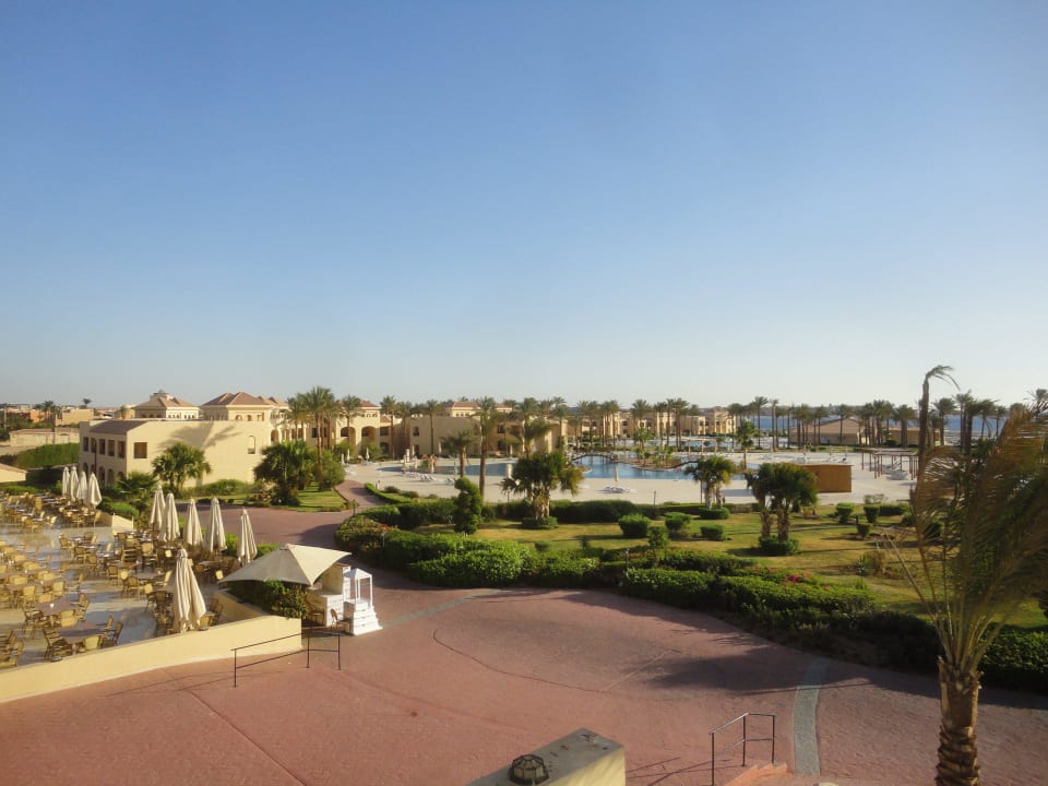 Rezeption Richtung Relax Pool Cleopatra Luxury Resort Makadi Bay