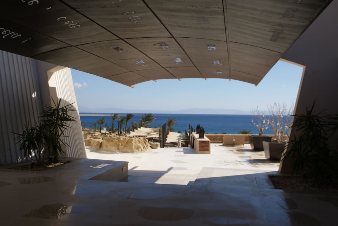 Offener Eingangsbereich mit Blick zum Meer Retac Qunay Dahab Resort and Spa