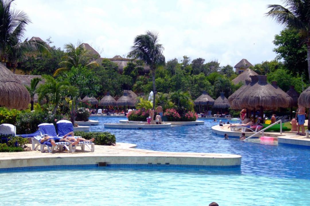 Poolanlage Iberostar Waves Tucan