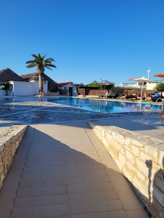 Pool HARPIN Happy Days Beach Hotel