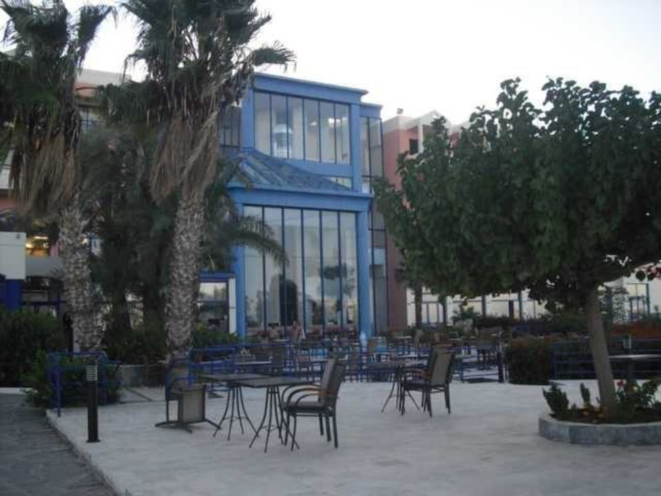 Veranda - Blick auf Main-Bar Kresten Palace Hotel