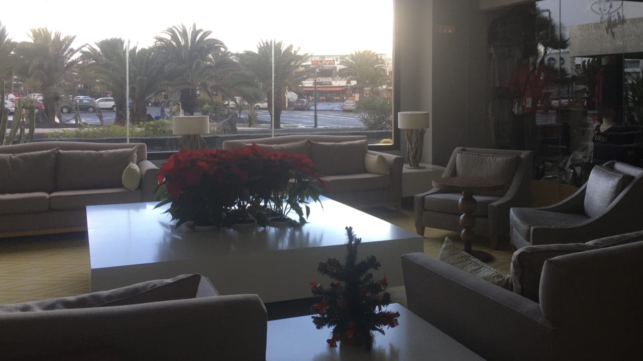 Lobby Hotel Grand Teguise Playa