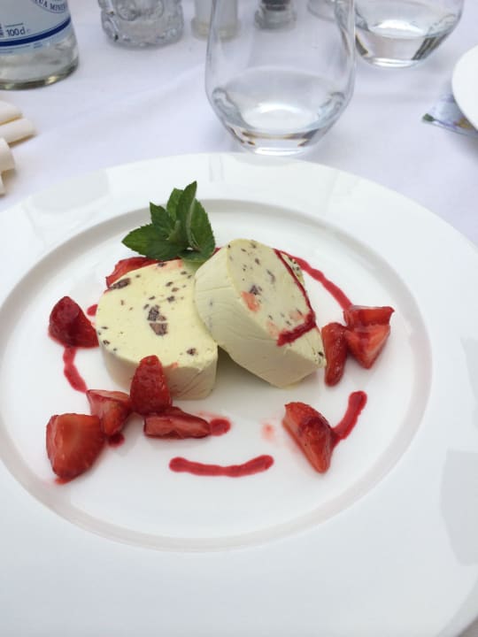 Halbgefrorenes von der Minze Boutique Hotel Zum Rosenbaum