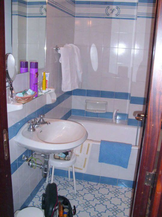 Das Bad Zimmer 520 Grand Hotel Vesuvio