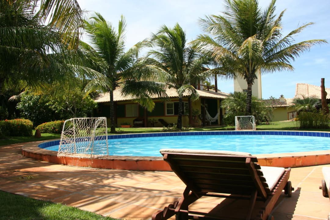 Pool mit Sonnenliege Hotel Estrela do Mar Resort
