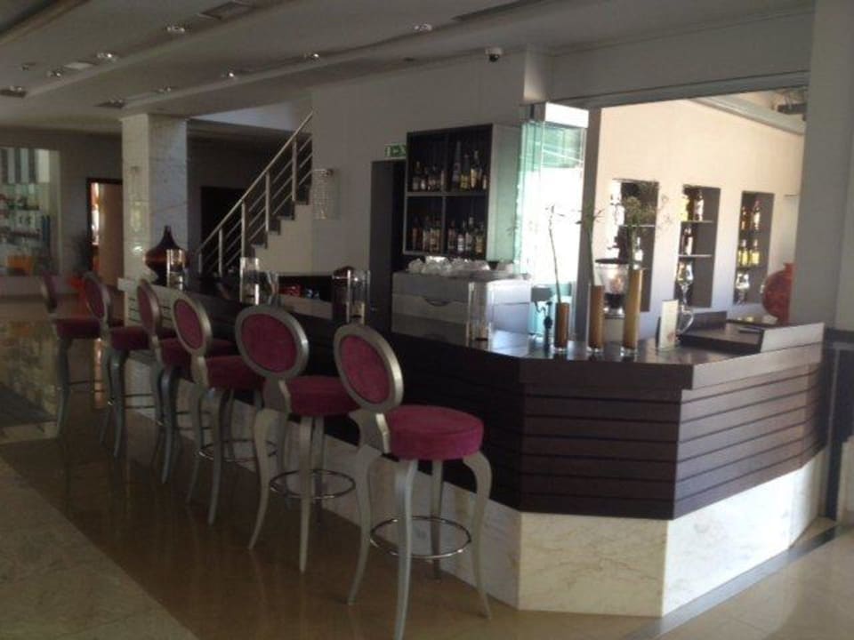 Lobby bar  Lesante Classic - Preferred Hotels & Resorts