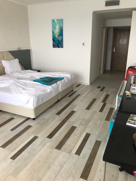 Zimmer 737 Sentido Marea