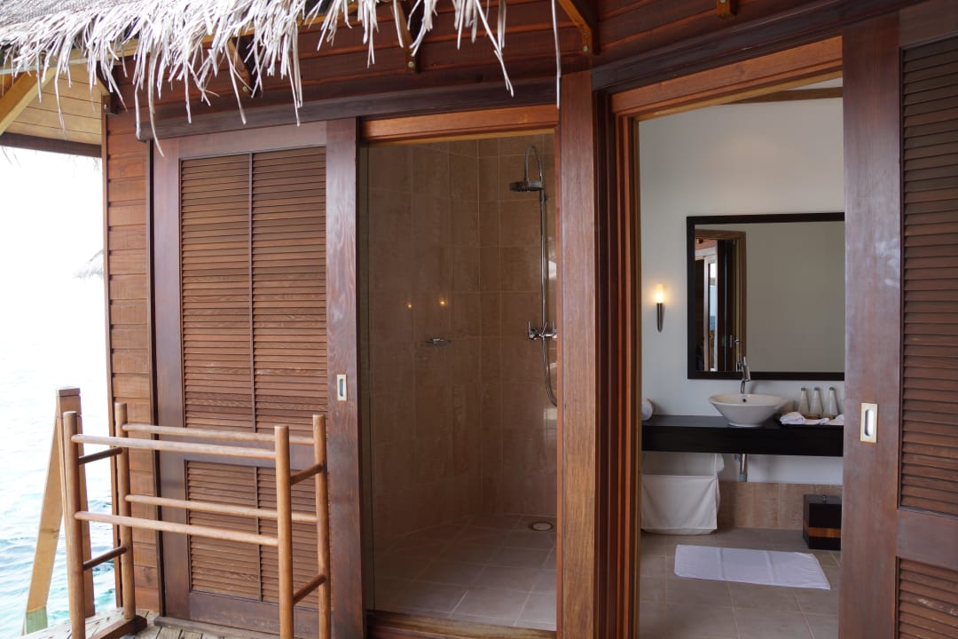 Offenes Bad  Mirihi Island Resort