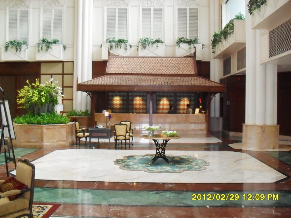 Blick auf die Rezeption Shangri-La Hotel, Bangkok