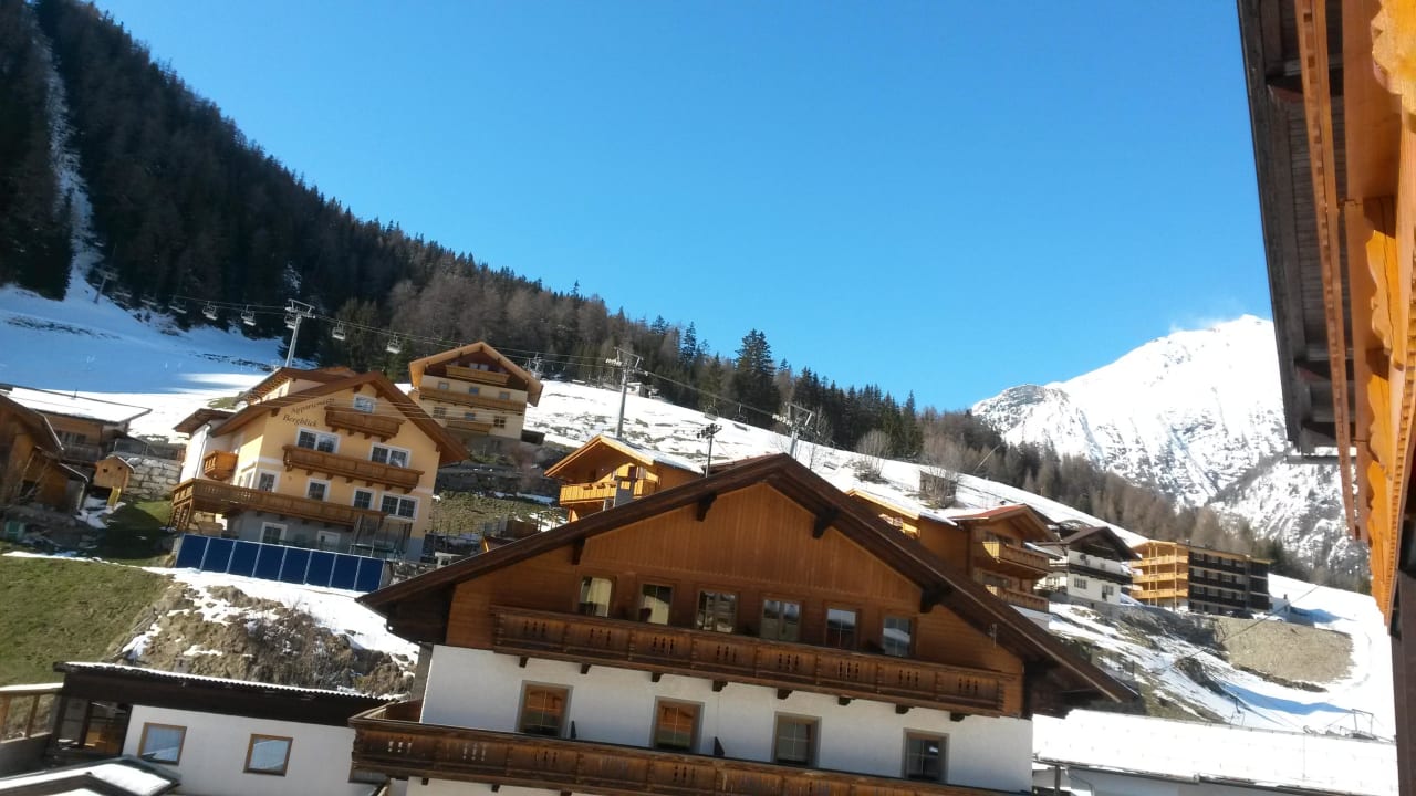 Blick vom Balkon  Scol Sporthotel Großglockner Haus Figol