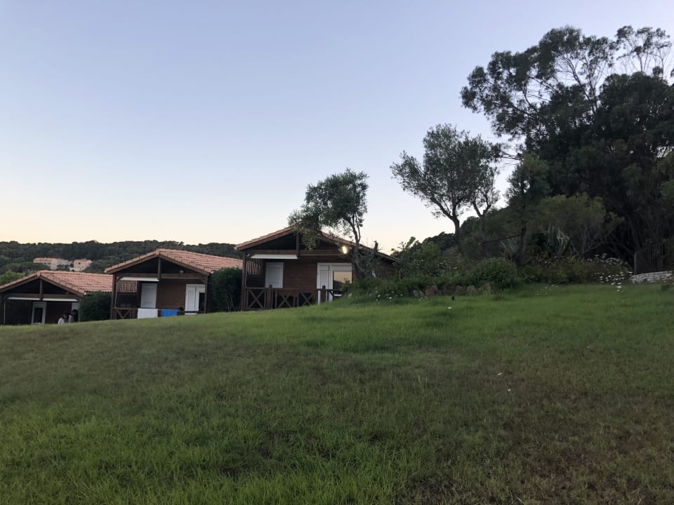 Außenansicht Hotel Maora Village