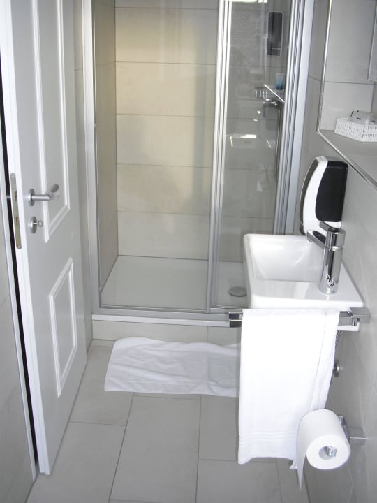 Schön renoviertes Bad Hotel Adler Appartmenthaus