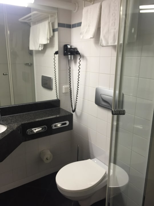 Badezimmer IntercityHotel Kiel