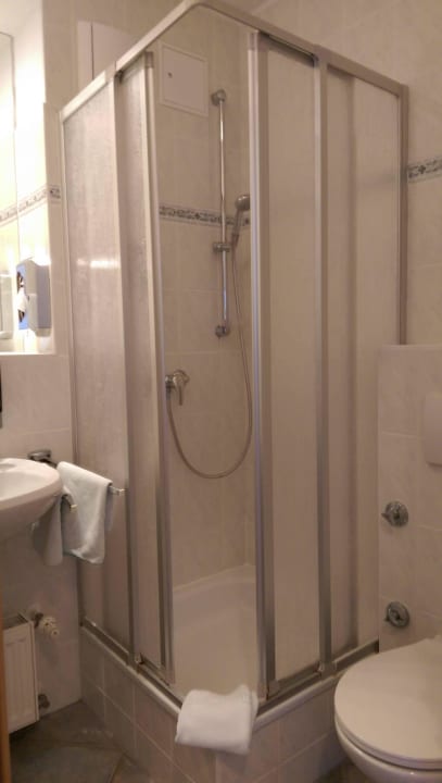 Dusche - kalt/ warm kaum dosierbar Hotel- & Ferienanlage Kapitäns-Häuser Breege