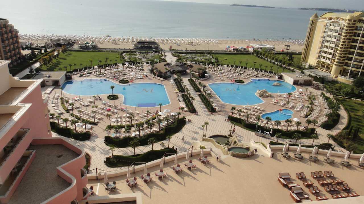 Pool bei Tag DIT Majestic Beach Resort