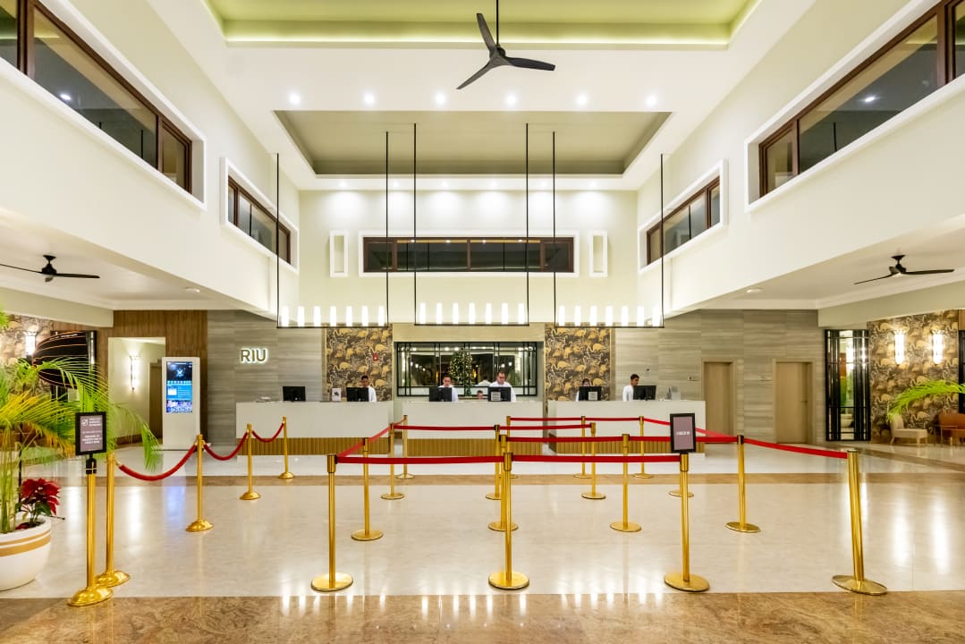 Lobby Hotel Riu Santa Fe